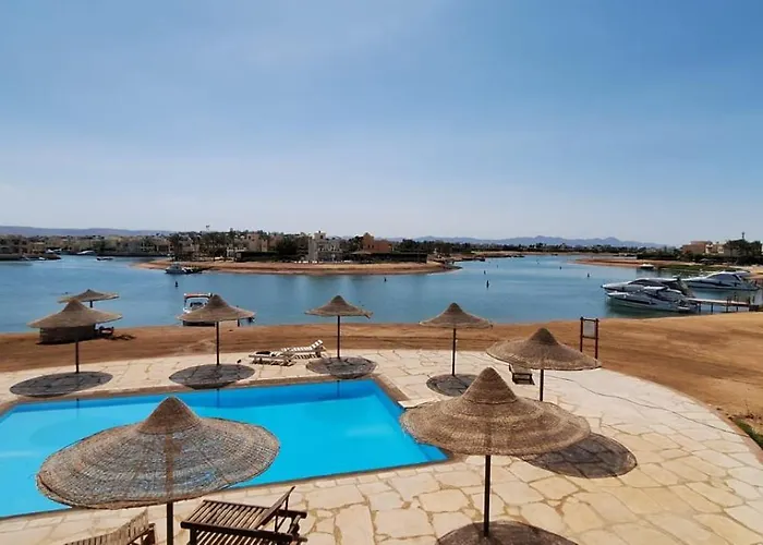 Апартаменты Fanadir Lagoon 2-bedroom Pool And Lagoon View Sleeps 4 Persons, Close To Abu Tig Marina, Mangroovy, And Kite Centers *