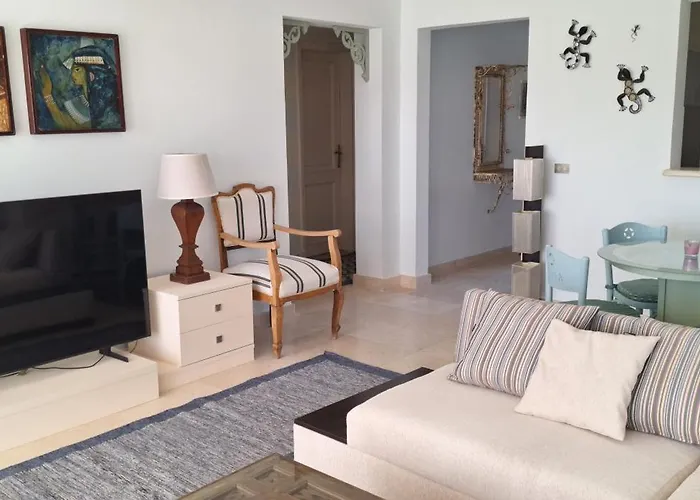 Fanadir Lagoon 2-bedroom Pool And Lagoon View Sleeps 4 Persons, Close To Abu Tig Marina, Mangroovy, And Kite Centers *